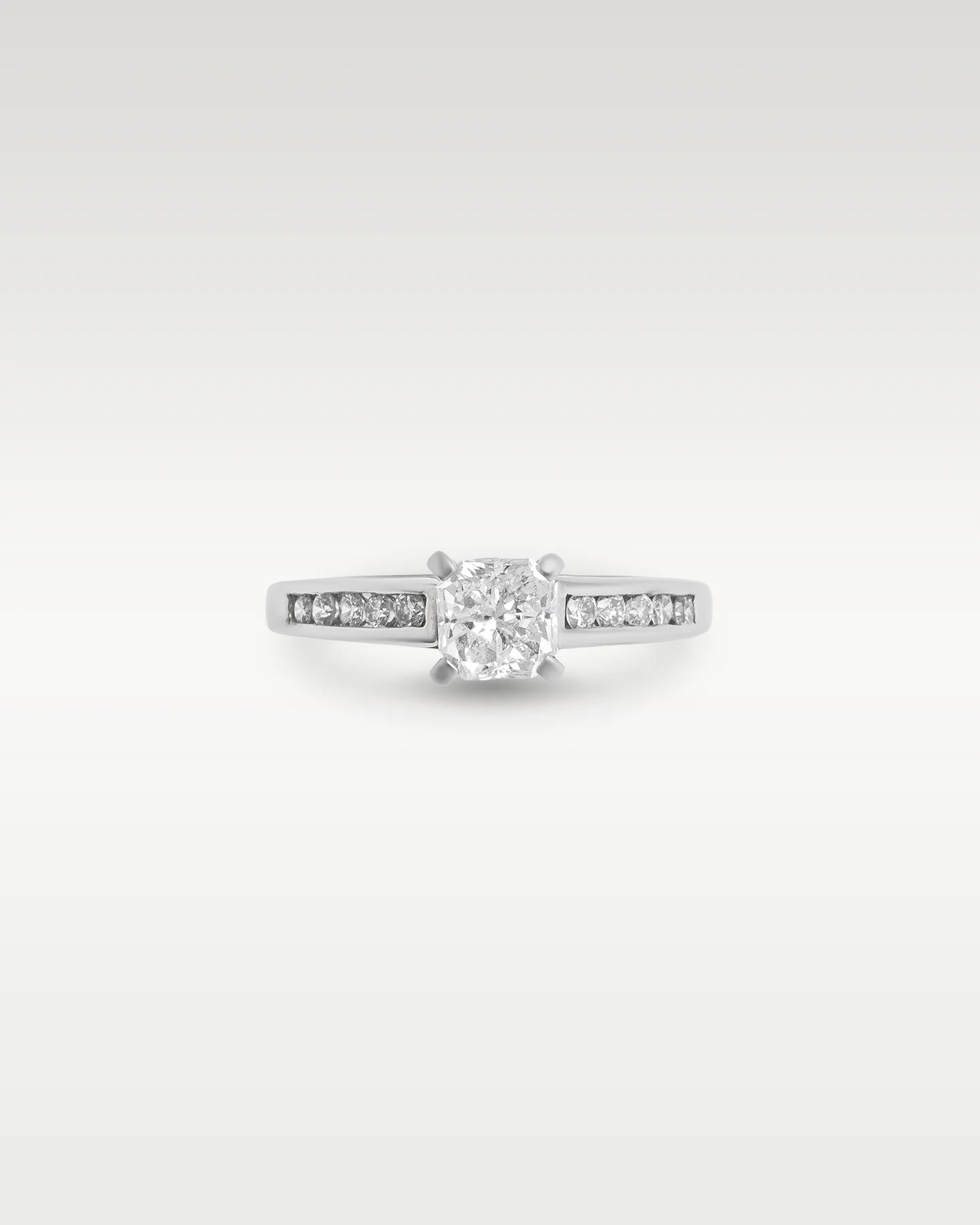 18k White Gold Radiant Cut Diamond Engagement Ring - Image 3