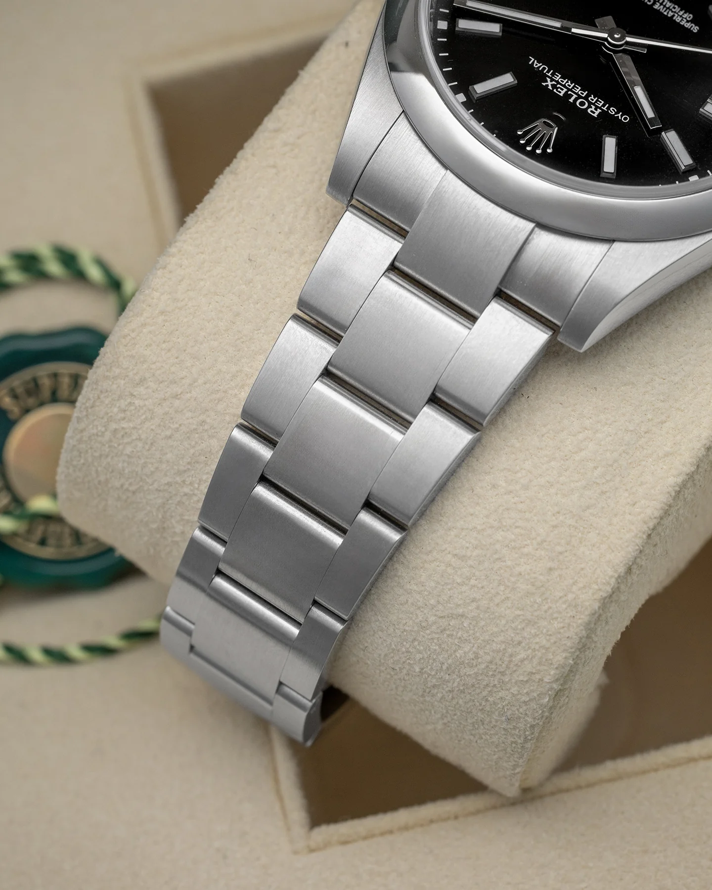 Rolex Oyster Perpetual Black 124300 - Image 5