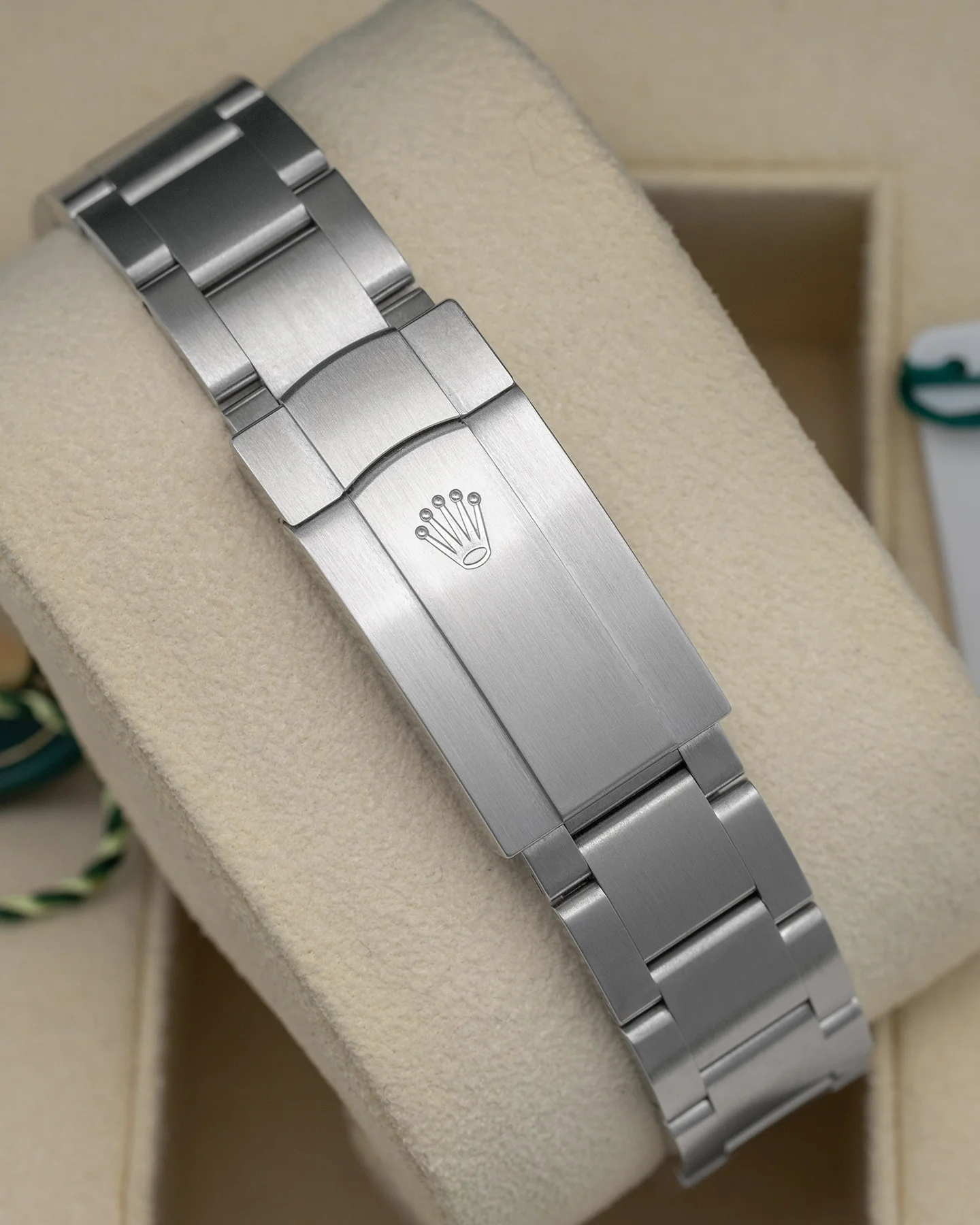 Rolex Oyster Perpetual Black 124300 - Image 7