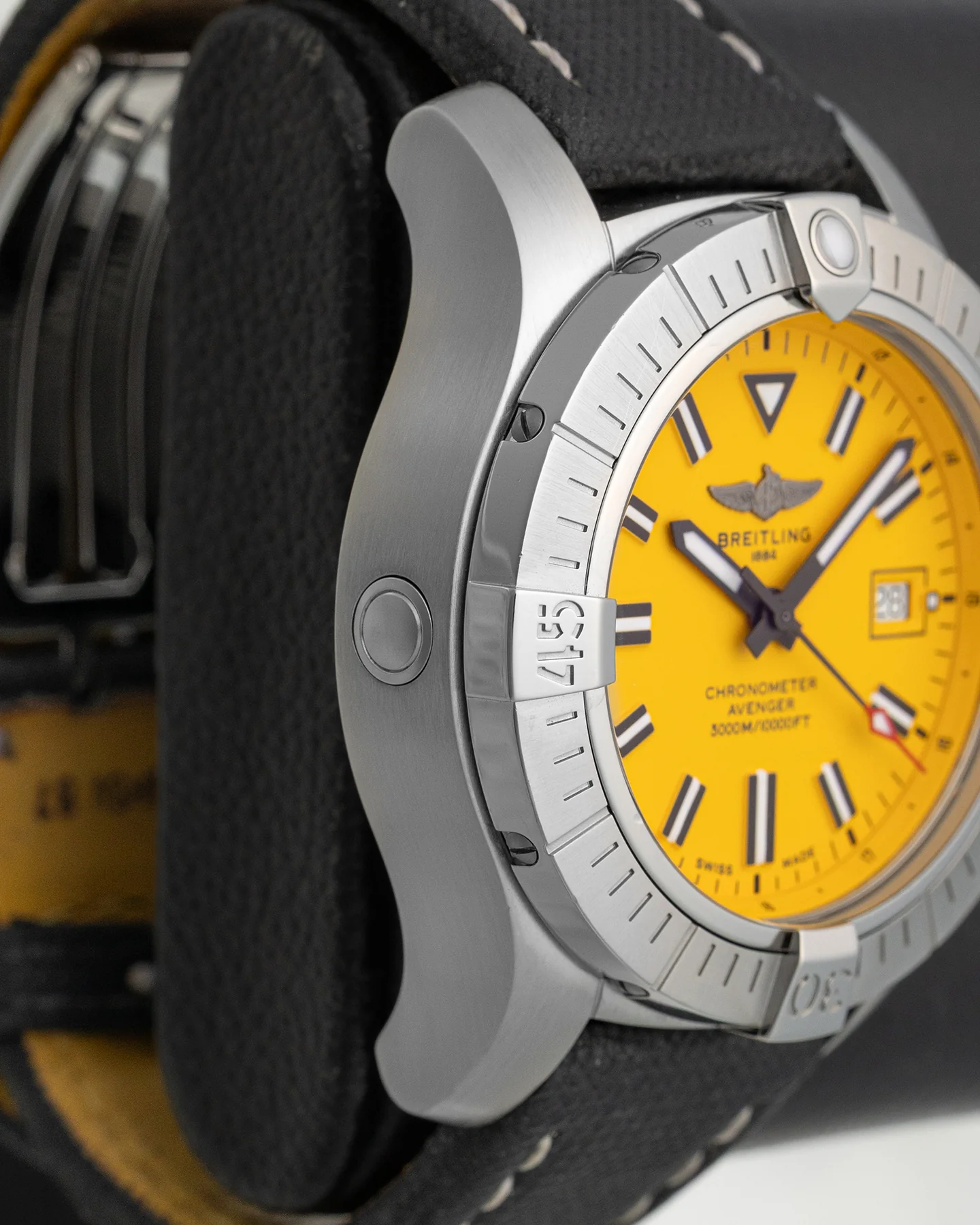 Breitling Avenger Automatic 45 Seawolf A17319101I1X2 - Image 4