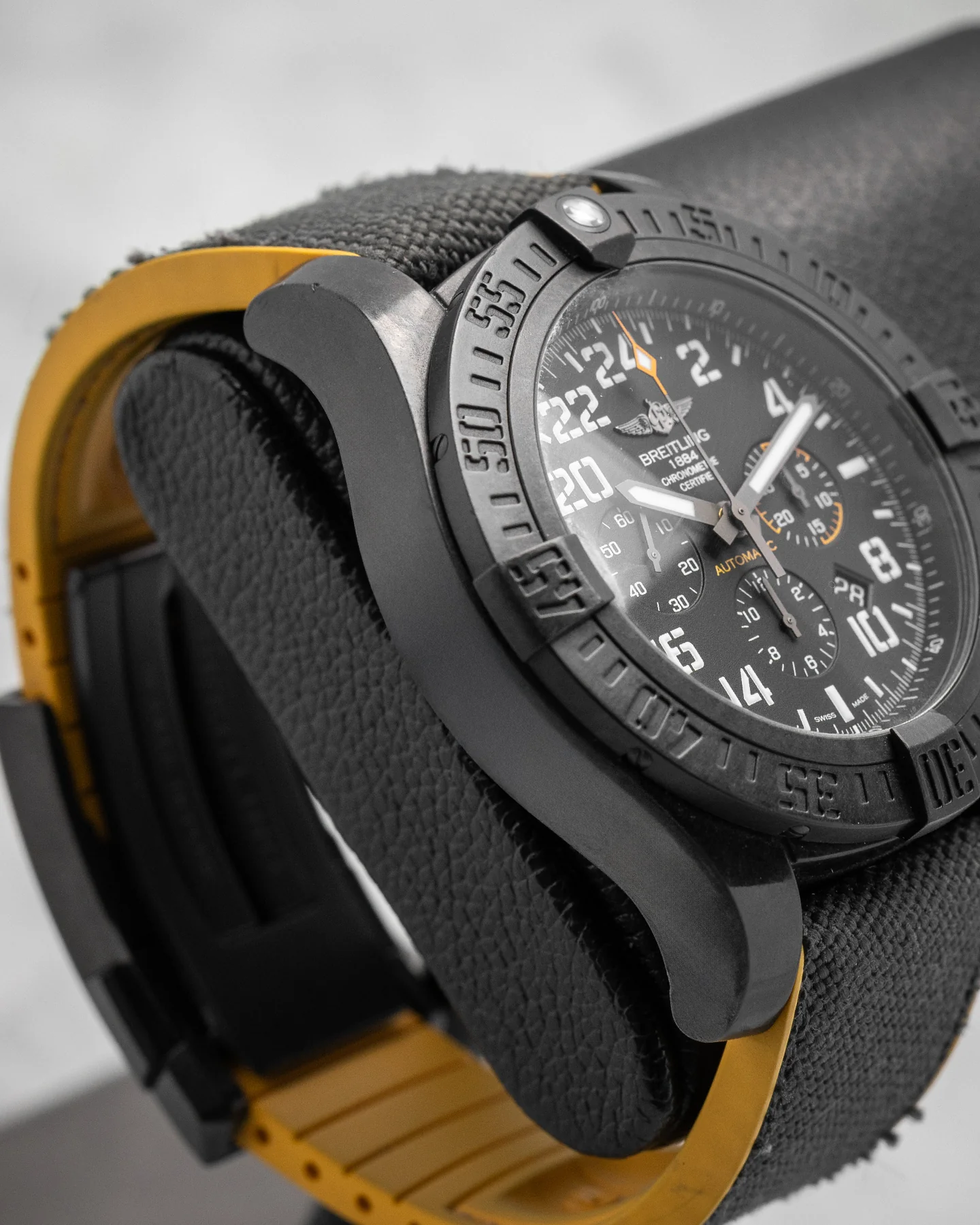 Breitling Avenger Hurricane XB1210 - Image 4