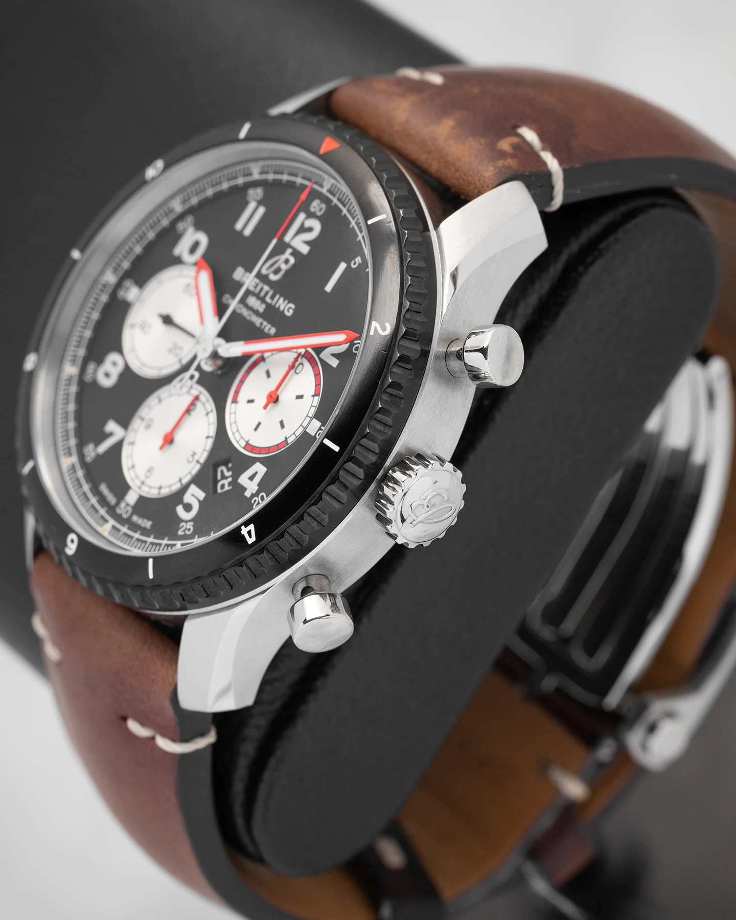 Breitling Aviator 8 AB0119 - Image 3