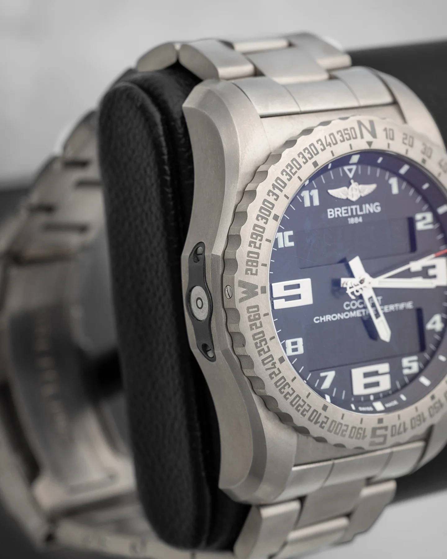 Breitling Cockpit B50 EB501022 - Image 3