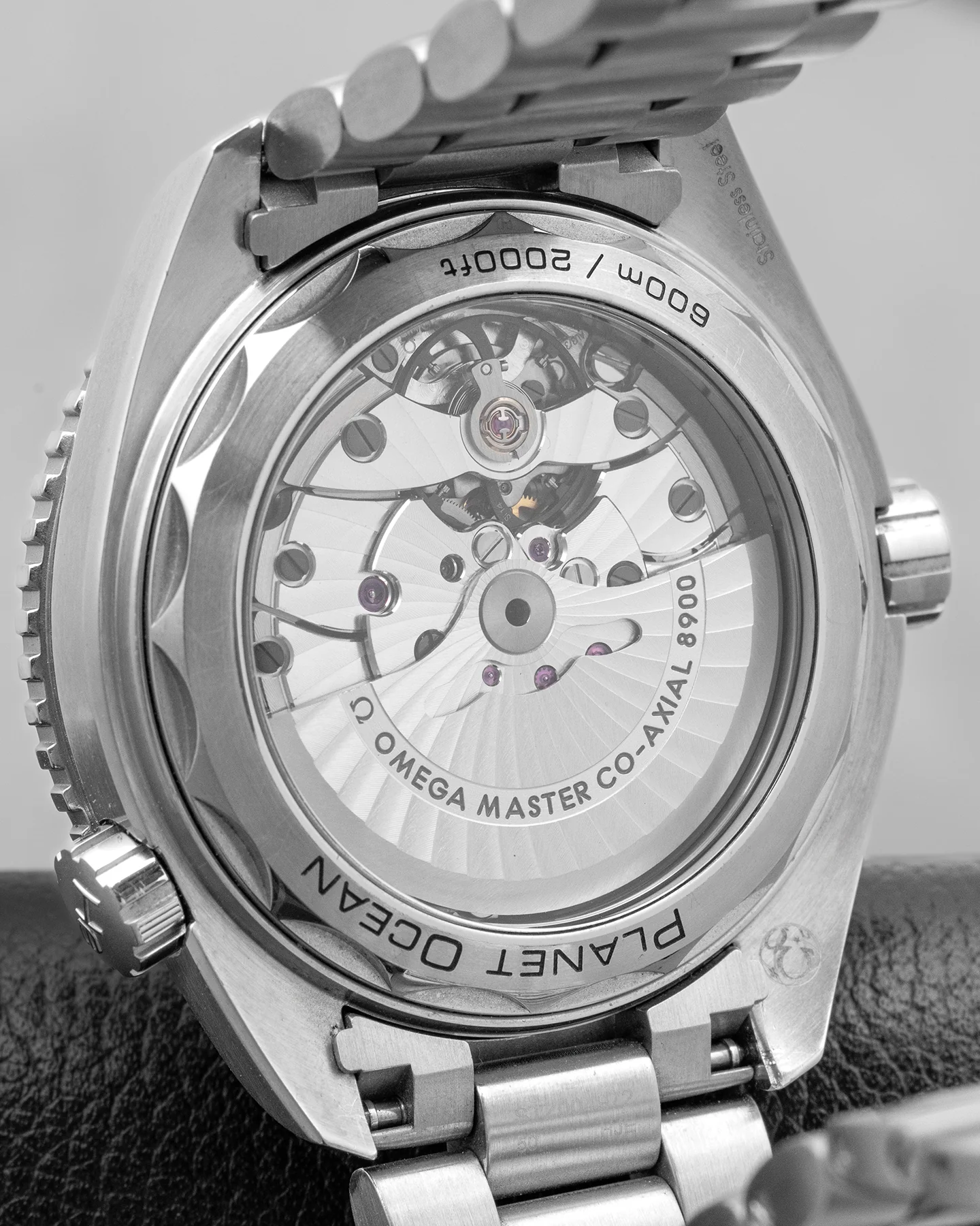 Omega Seamaster Planet Ocean 215.30.44.21.03.001 - Image 5