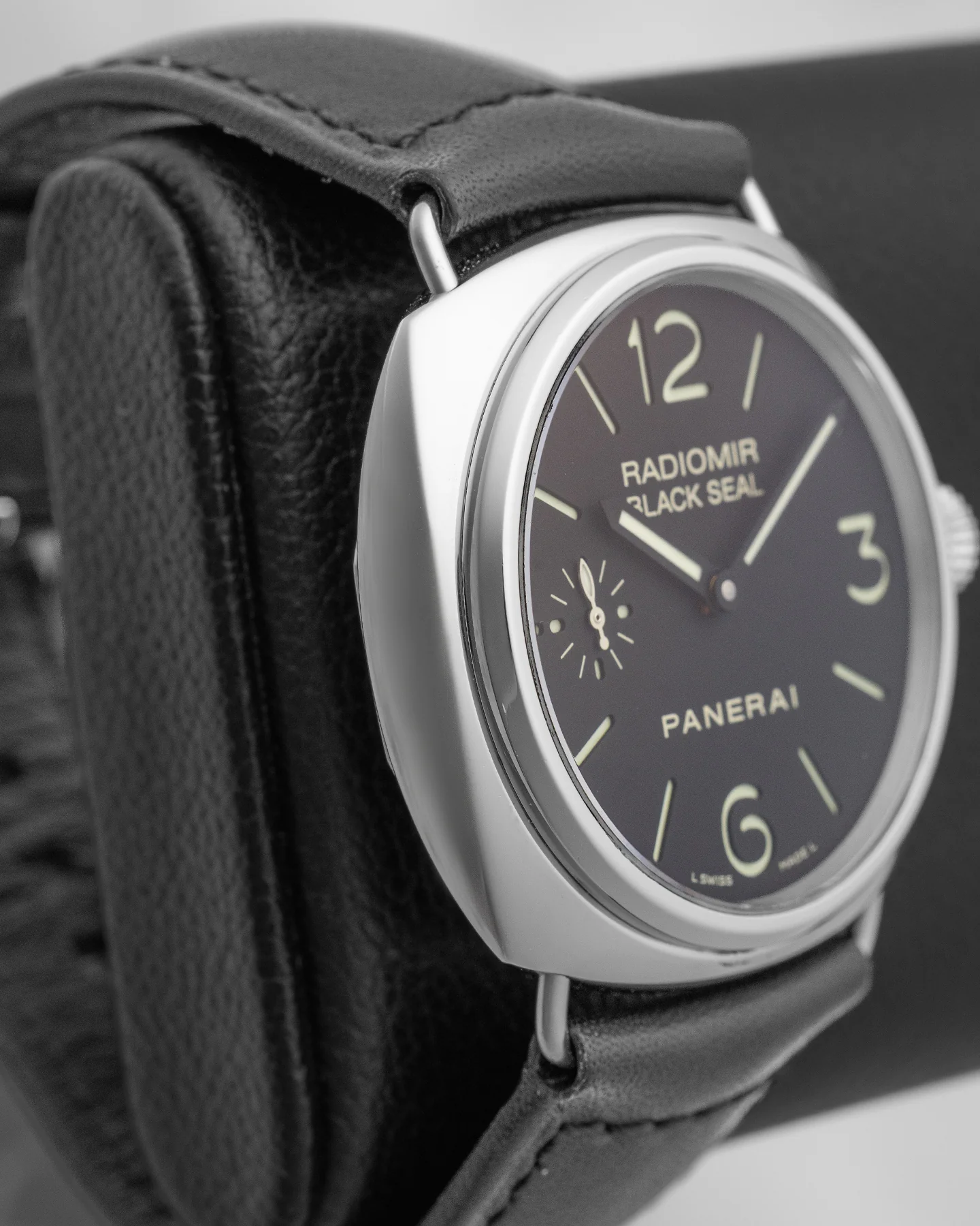 Panerai Radiomir Black Seal PAM00183 - Image 4