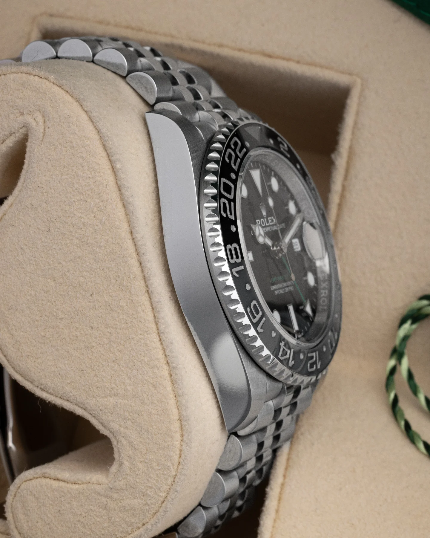 Rolex GMT-Master II 126710GRNR - Image 3