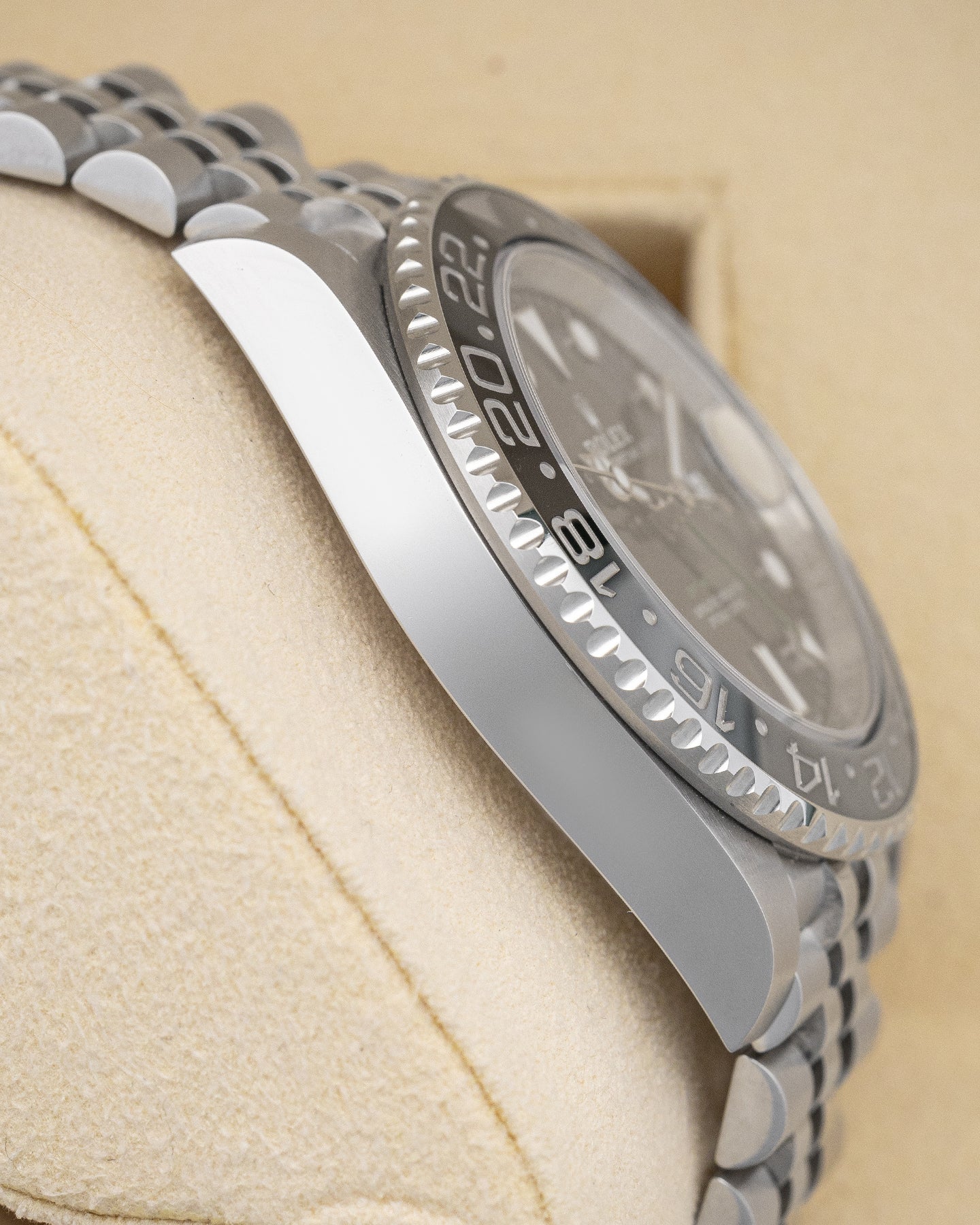Rolex GMT-Master II 126710GRNR - Image 3