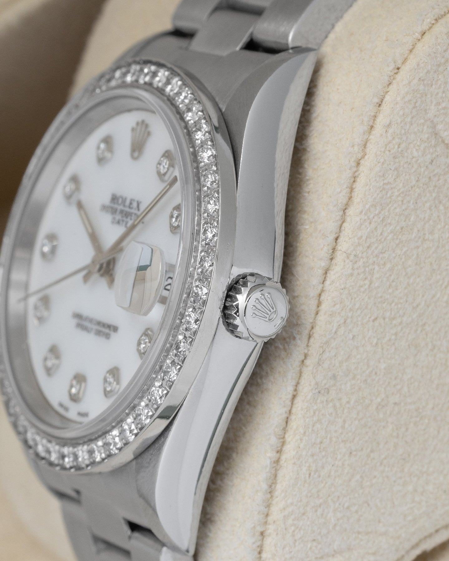 Rolex Oyster Perpetual Date 15200 - Image 2