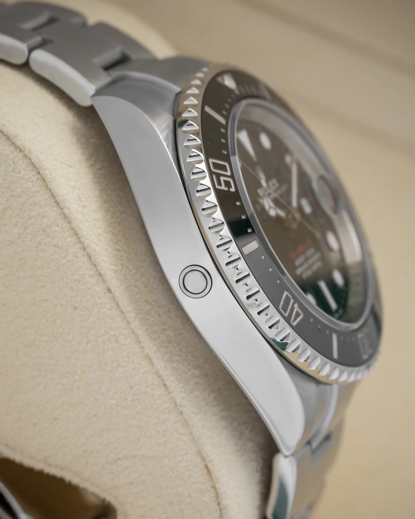 Rolex Sea-Dweller 126600 - Image 3