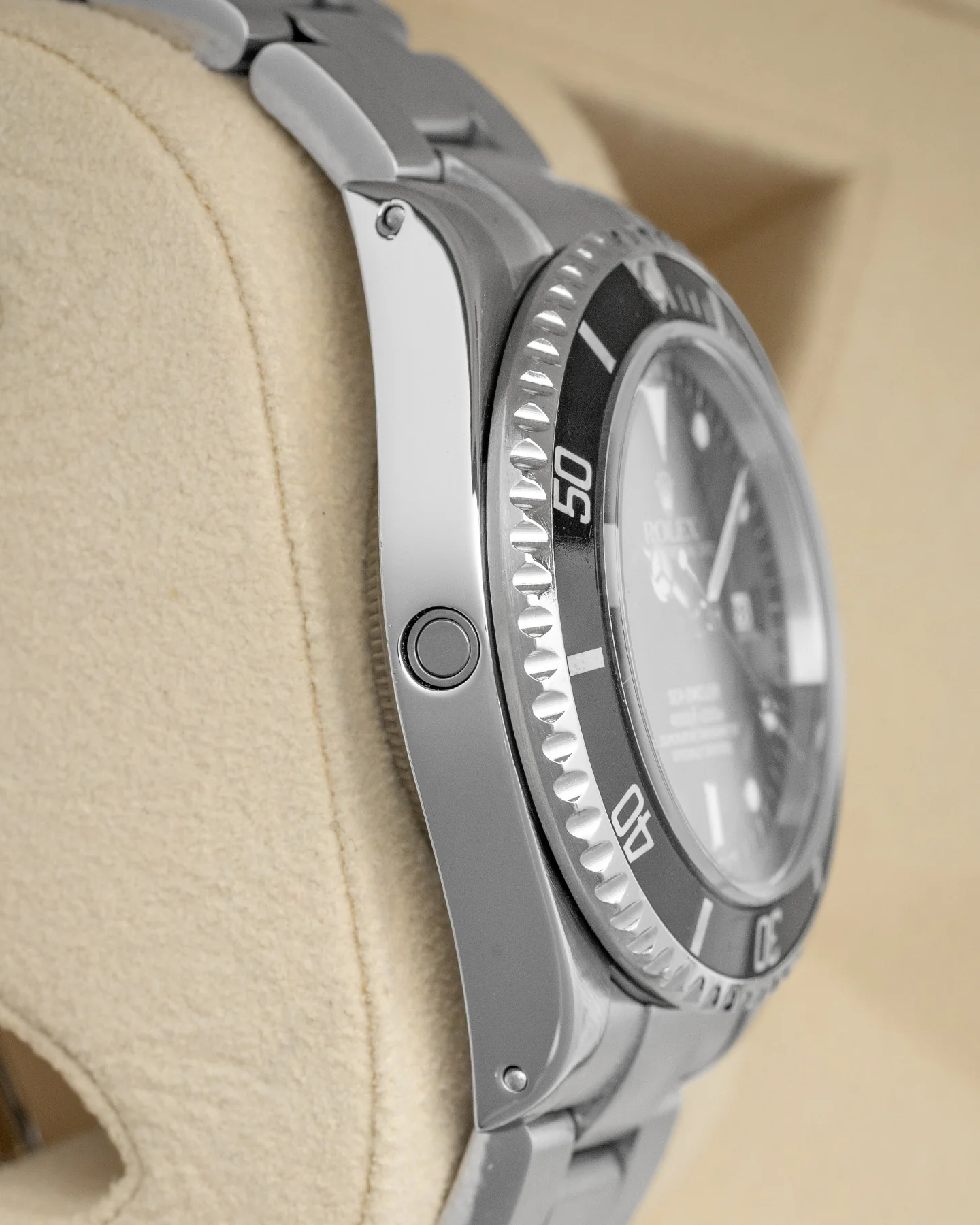 Rolex Sea-Dweller 16600 - Image 4