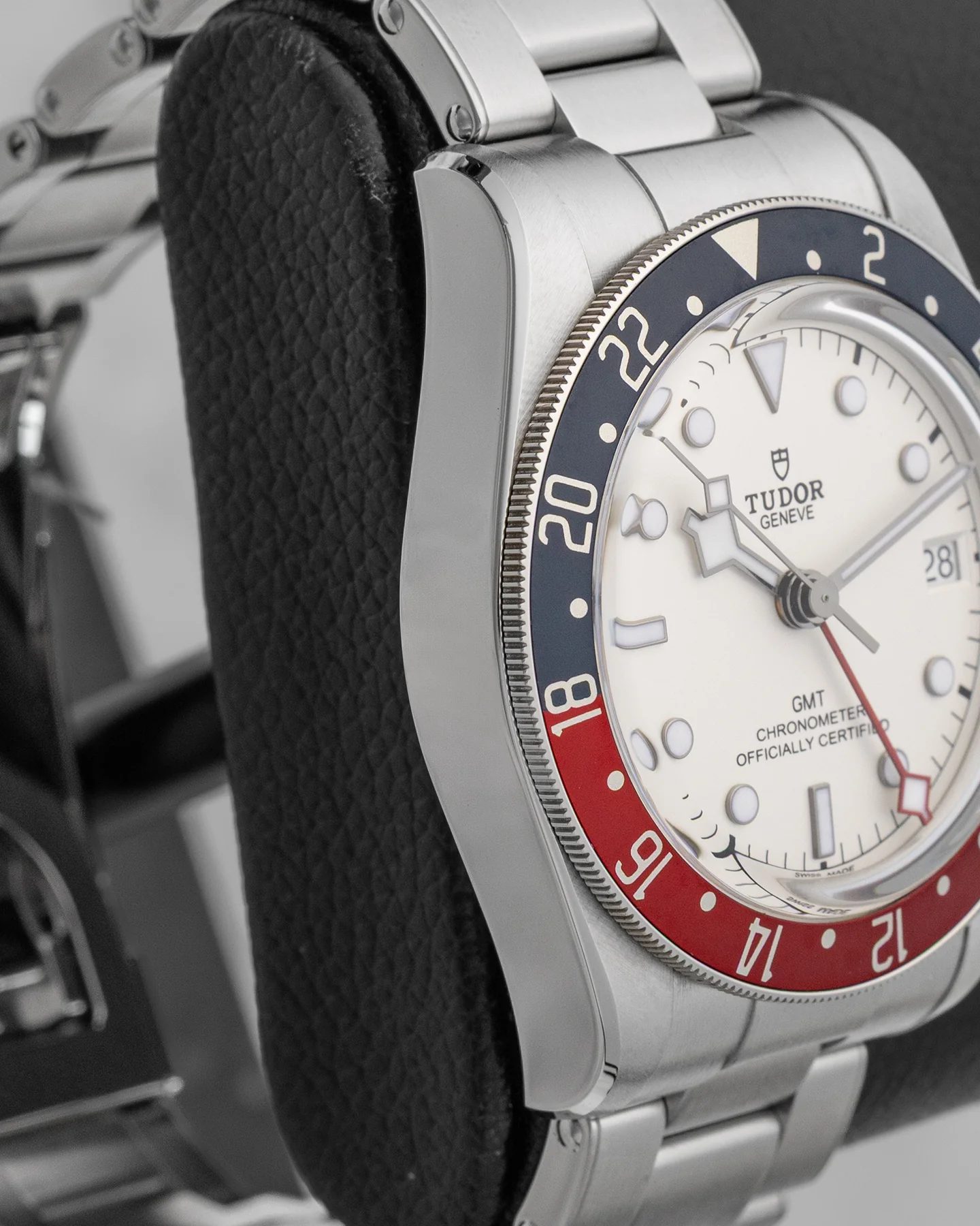 Tudor Black Bay GMT M79830RB - Image 4