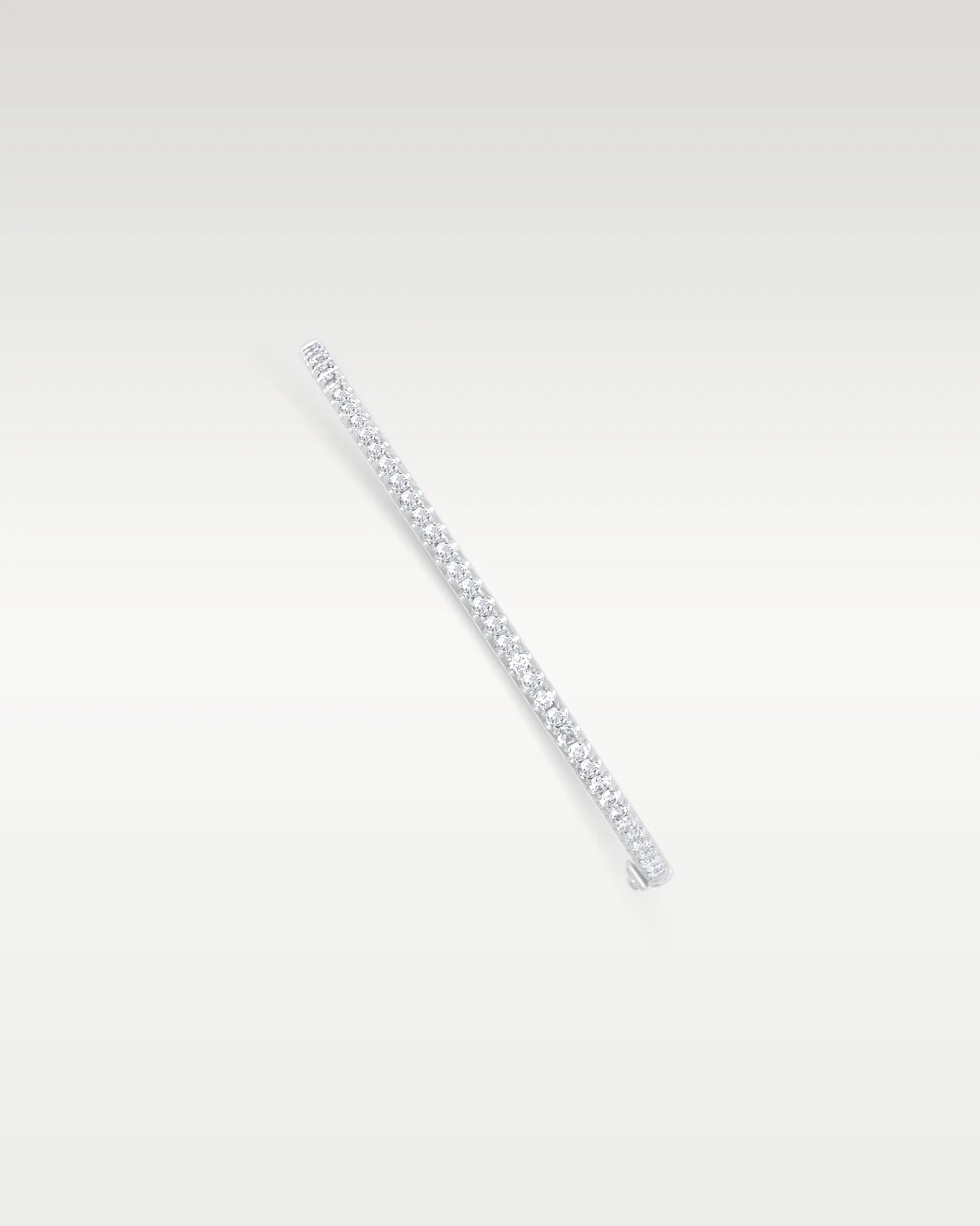 White Gold 1.00ct Diamond Bangle - Image 3