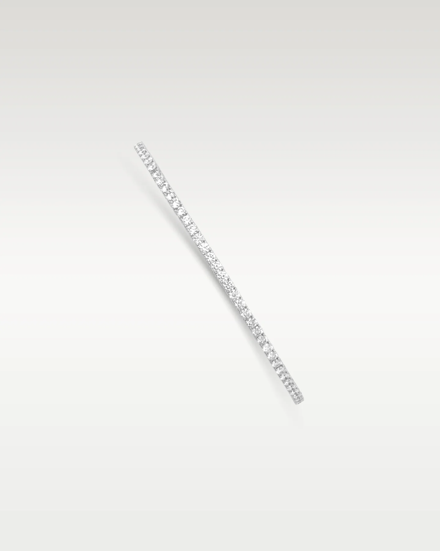 White Gold 1.87ct Diamond Flex Bangle - Image 3